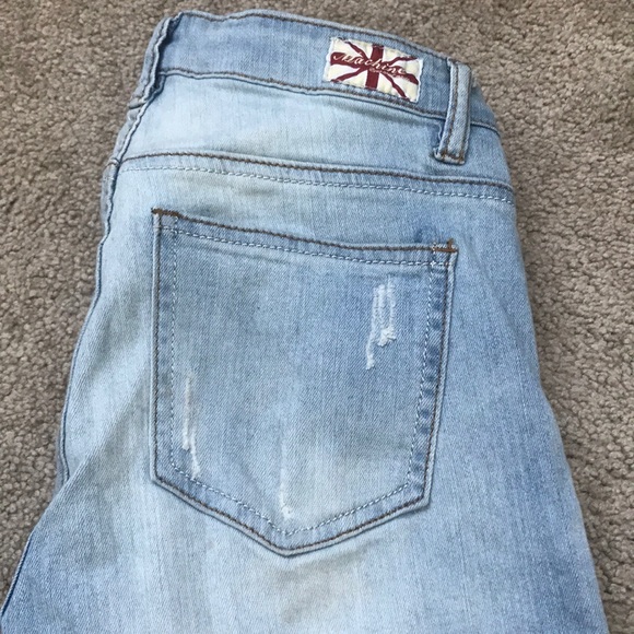 OFFER‼️Jeans w/ flower embroidery - Picture 4 of 8
